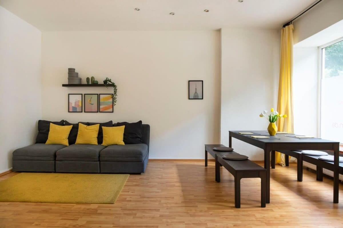 Appartamento One Bedroom Neukoelln Berlino